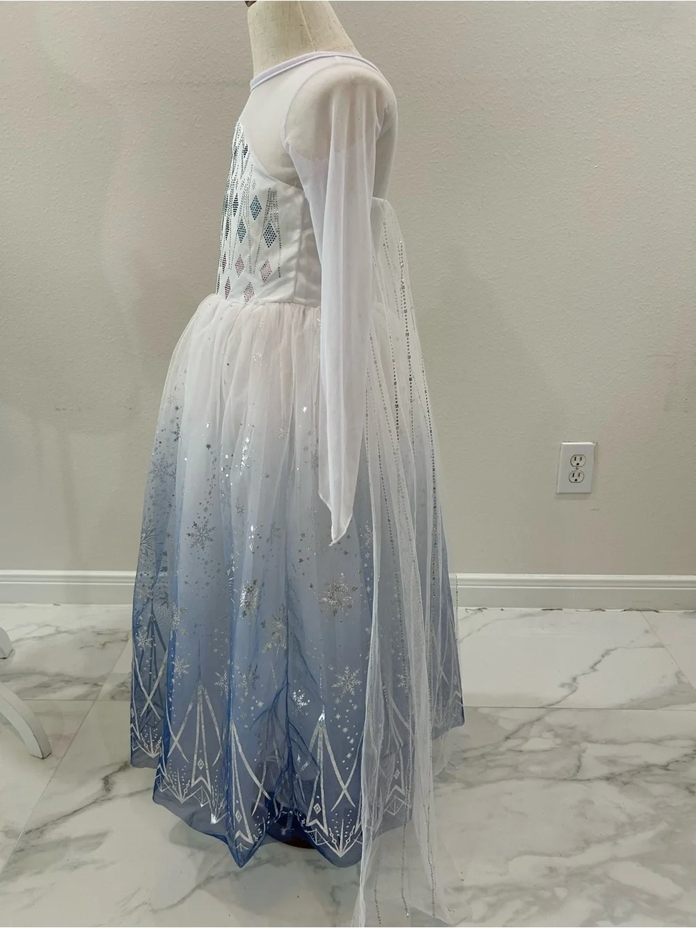 Elsa Frozen Inspired Princess Light Up Costume Kids Dress, Size 7-8